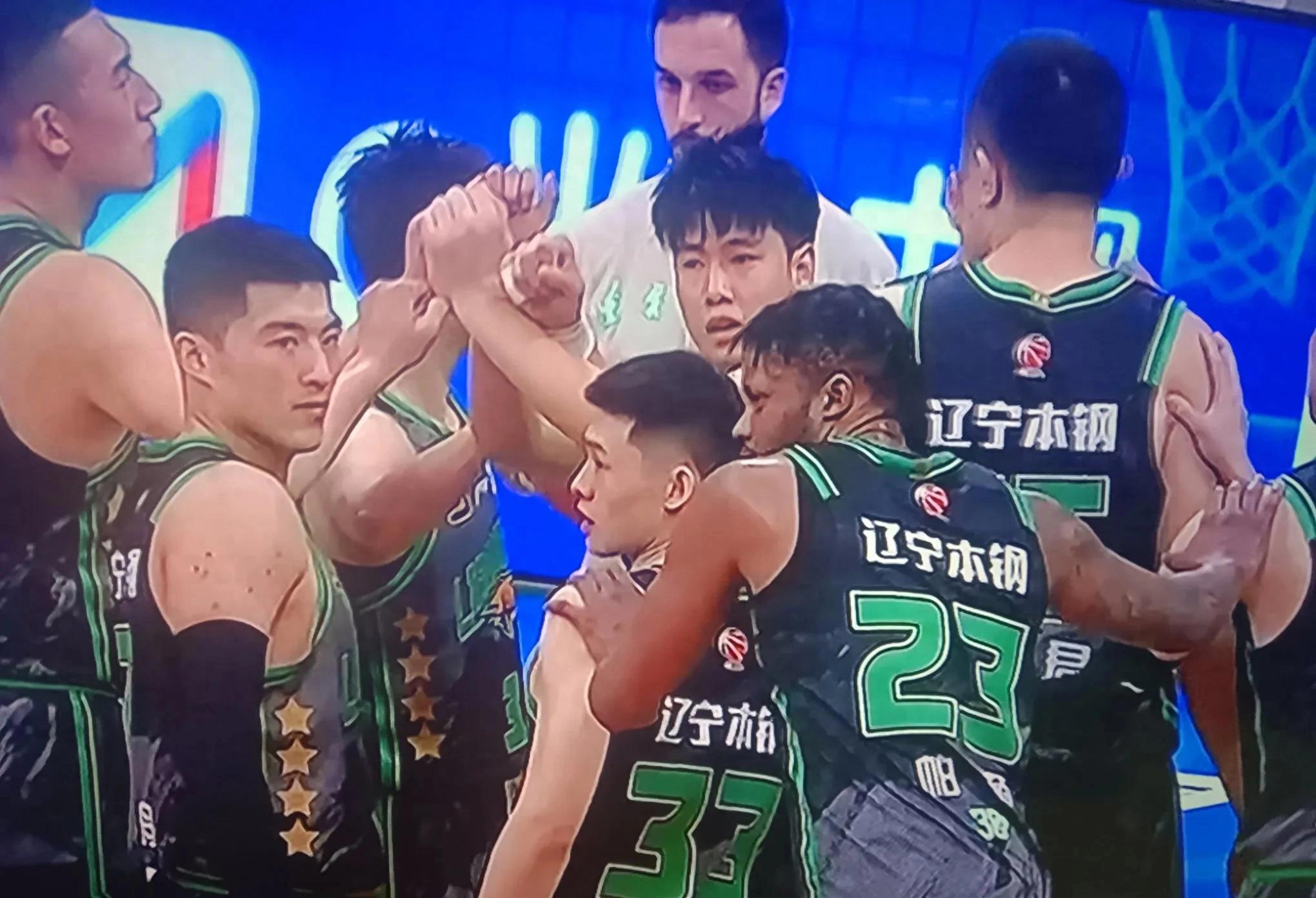 关于北京队成为本场最大亮点，CBA季后赛瞬间破防，爆冷的信息