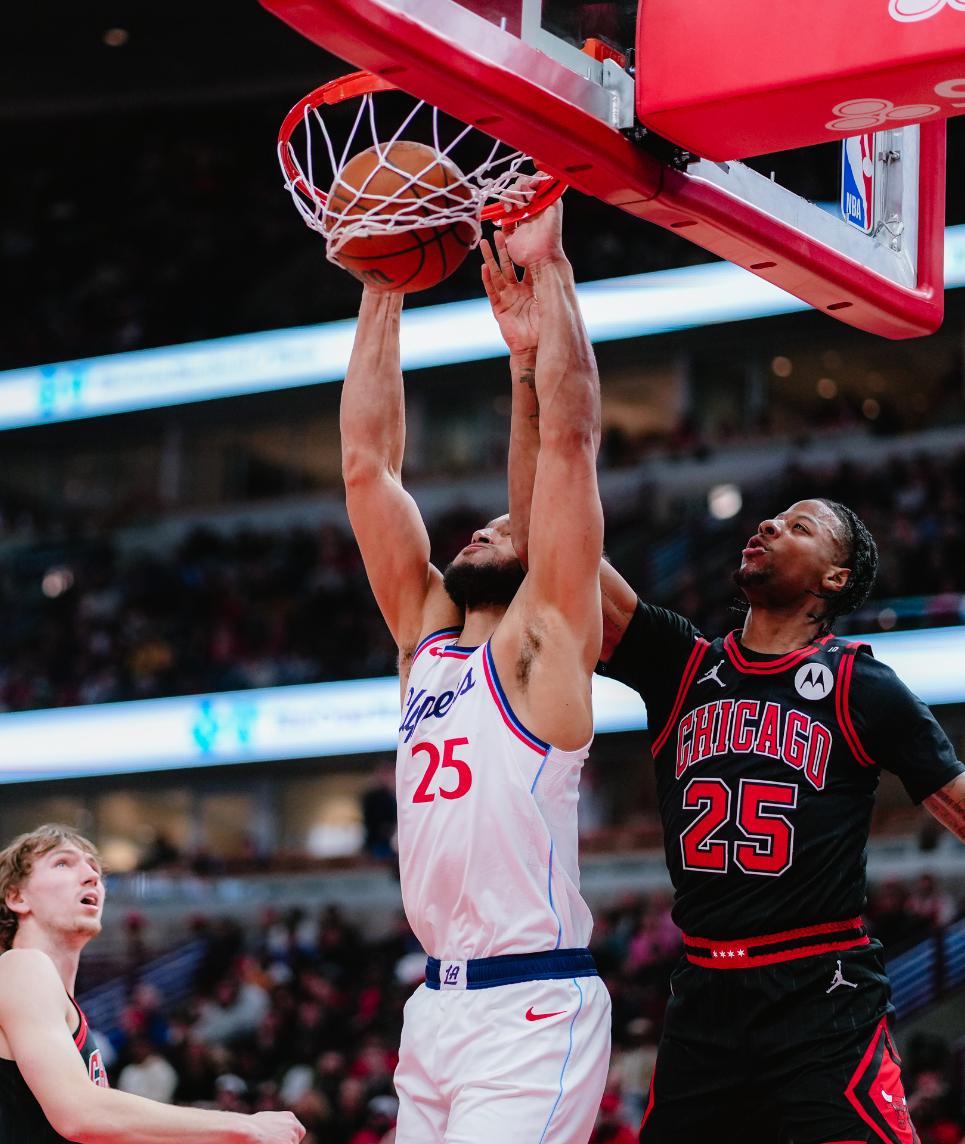 快船主场击溃尼克斯,结束两连败 快船主场击溃尼克斯,结束两连败