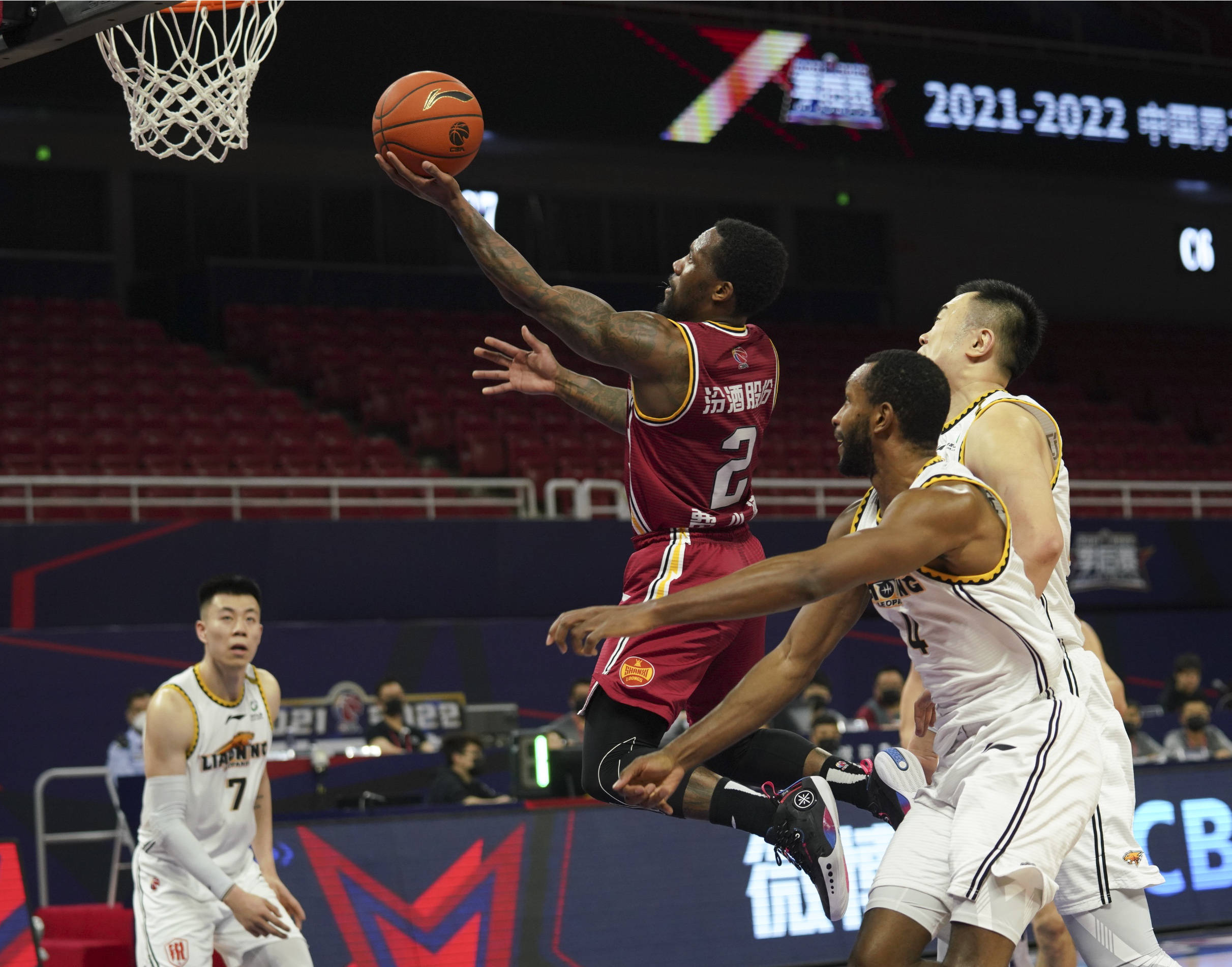 湖南男篮主场失利,季后赛形势堪忧 湖南男篮主场失利,季后赛形势堪忧