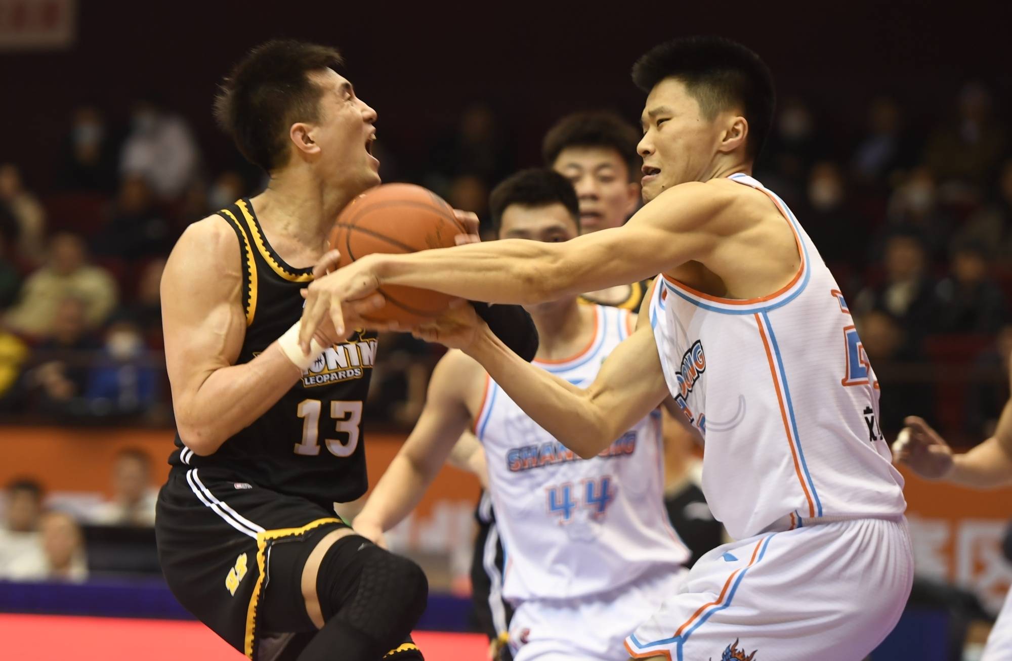 沃尔夫斯堡豪取三分，迎来连胜势头的简单介绍