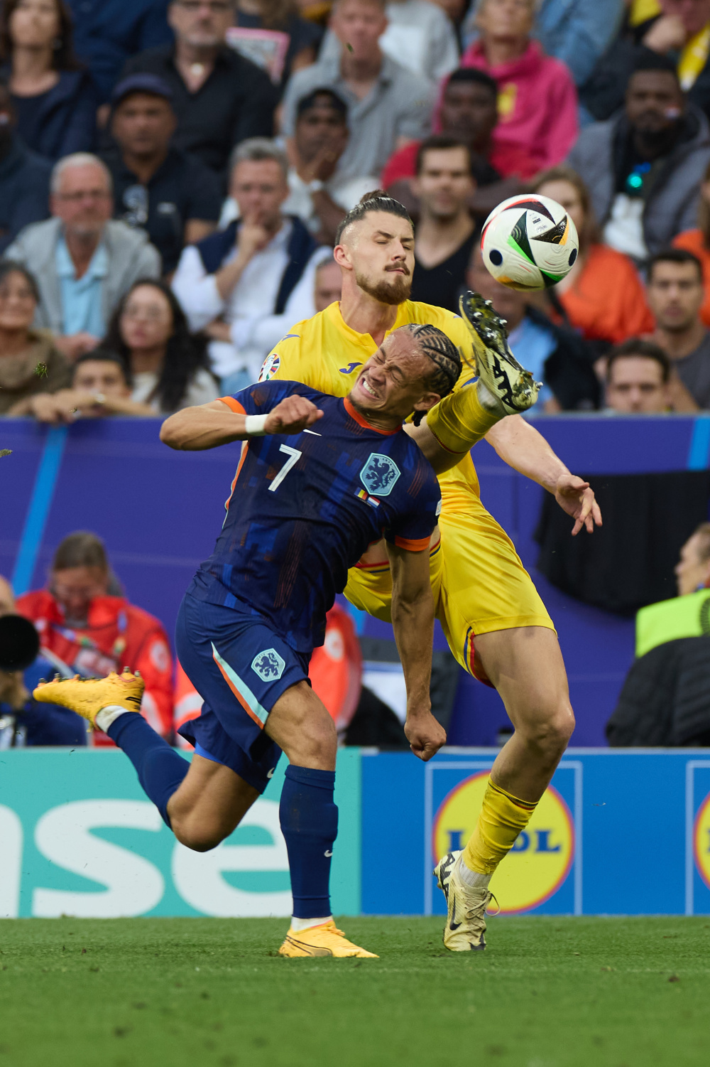 荷兰国家队取得连胜，展现出色实力的简单介绍