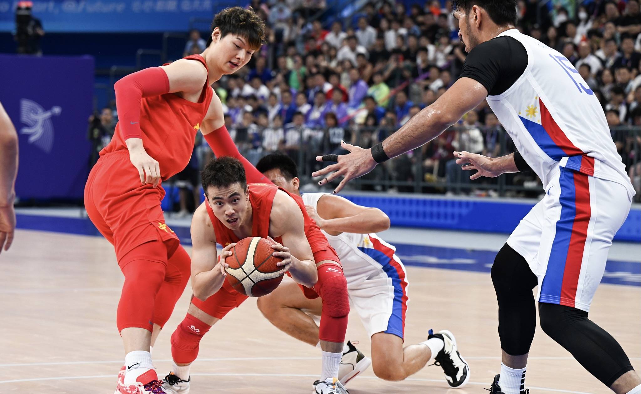 1xBit体育网页版入口-男篮明星选手参加海外对抗赛，找寻突破