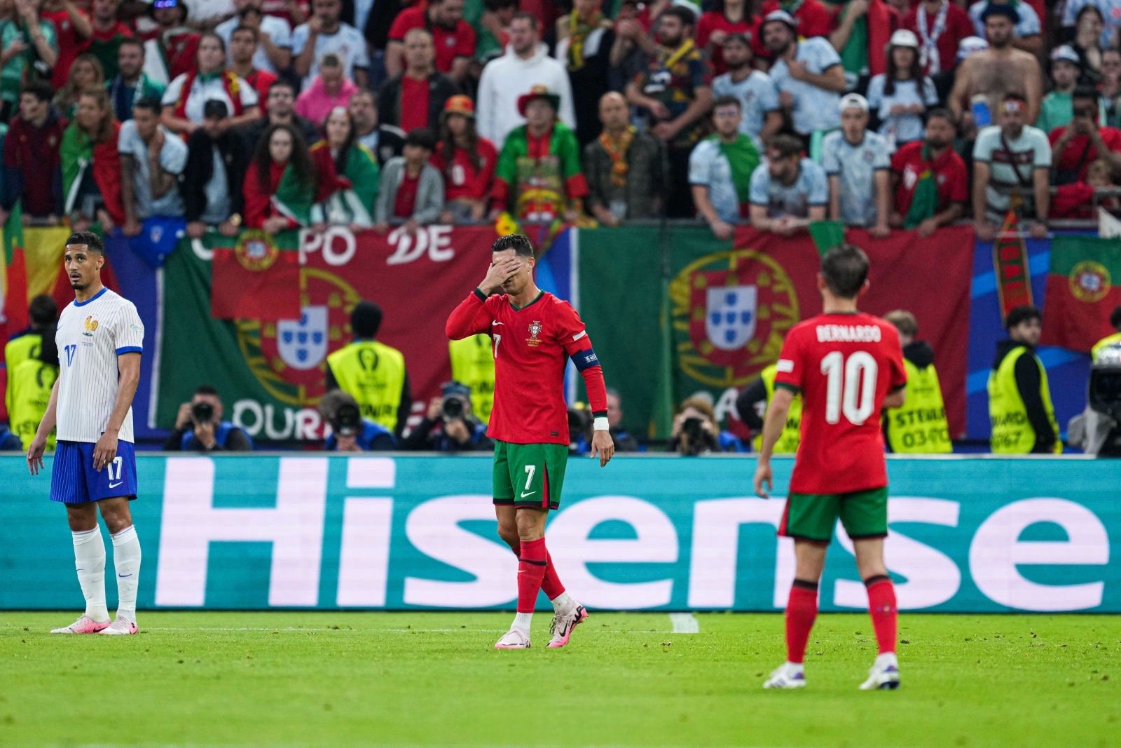 1xBit体育教练-关于斯洛伐克队在关键时刻取得胜利，晋级欧洲杯四强的信息