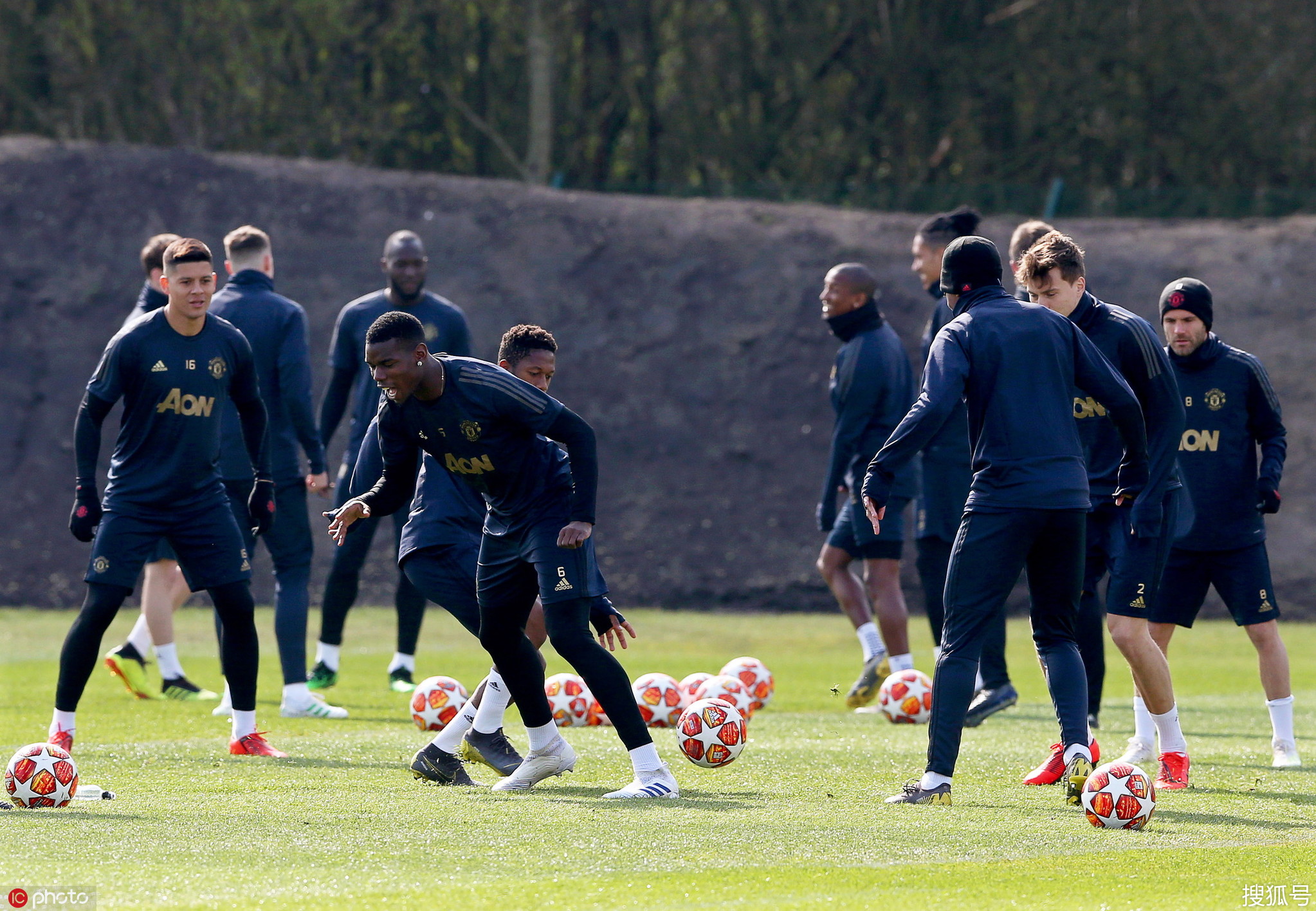 1xBit体育注册-关于上海申鑫新教练团完善技战术，备战决赛的信息