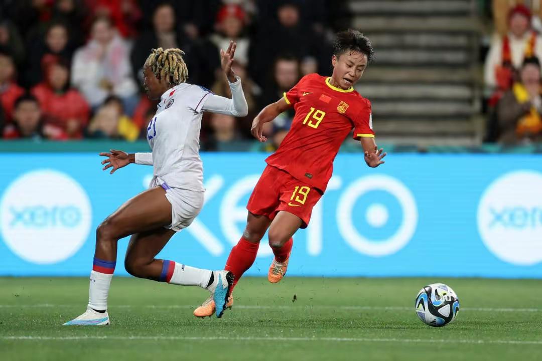 实力雄厚！女足队员技术得到肯定的简单介绍