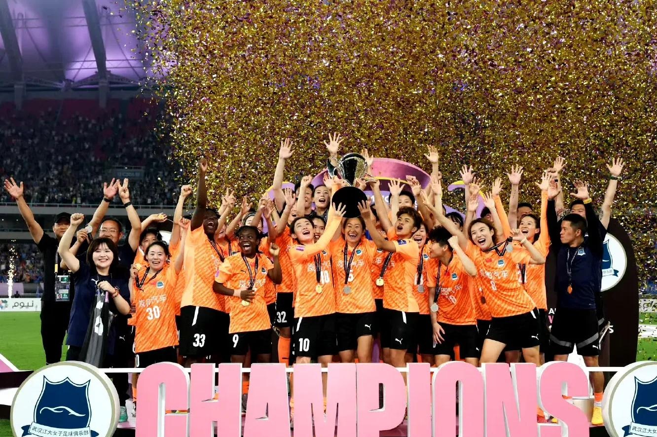 1xBit体育网页版-铁军女将亮相：国际足球赛场上女子球队实力抢眼的简单介绍