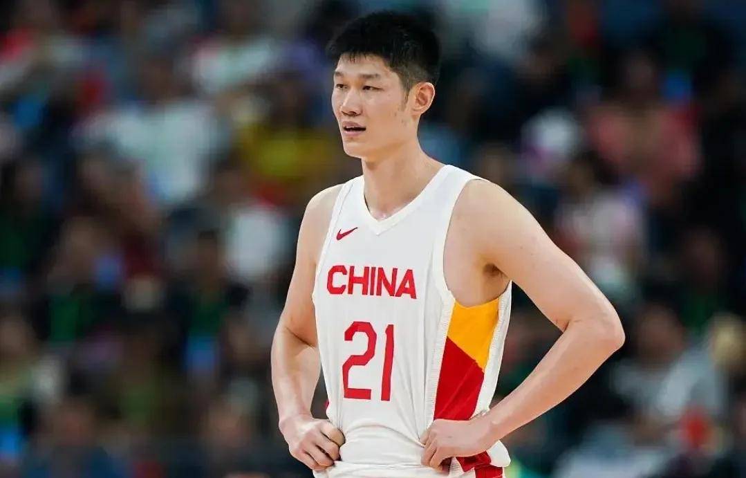 人中锋再次领衔：球队明星誓要登上巅峰的简单介绍