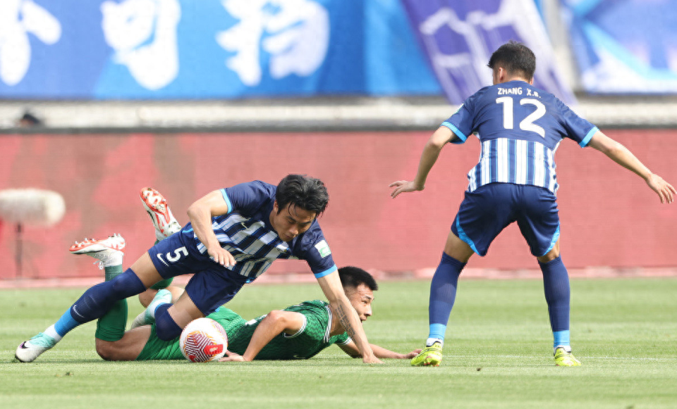 包含上海绿地甲级联赛主场失利，遭遇两连败的词条