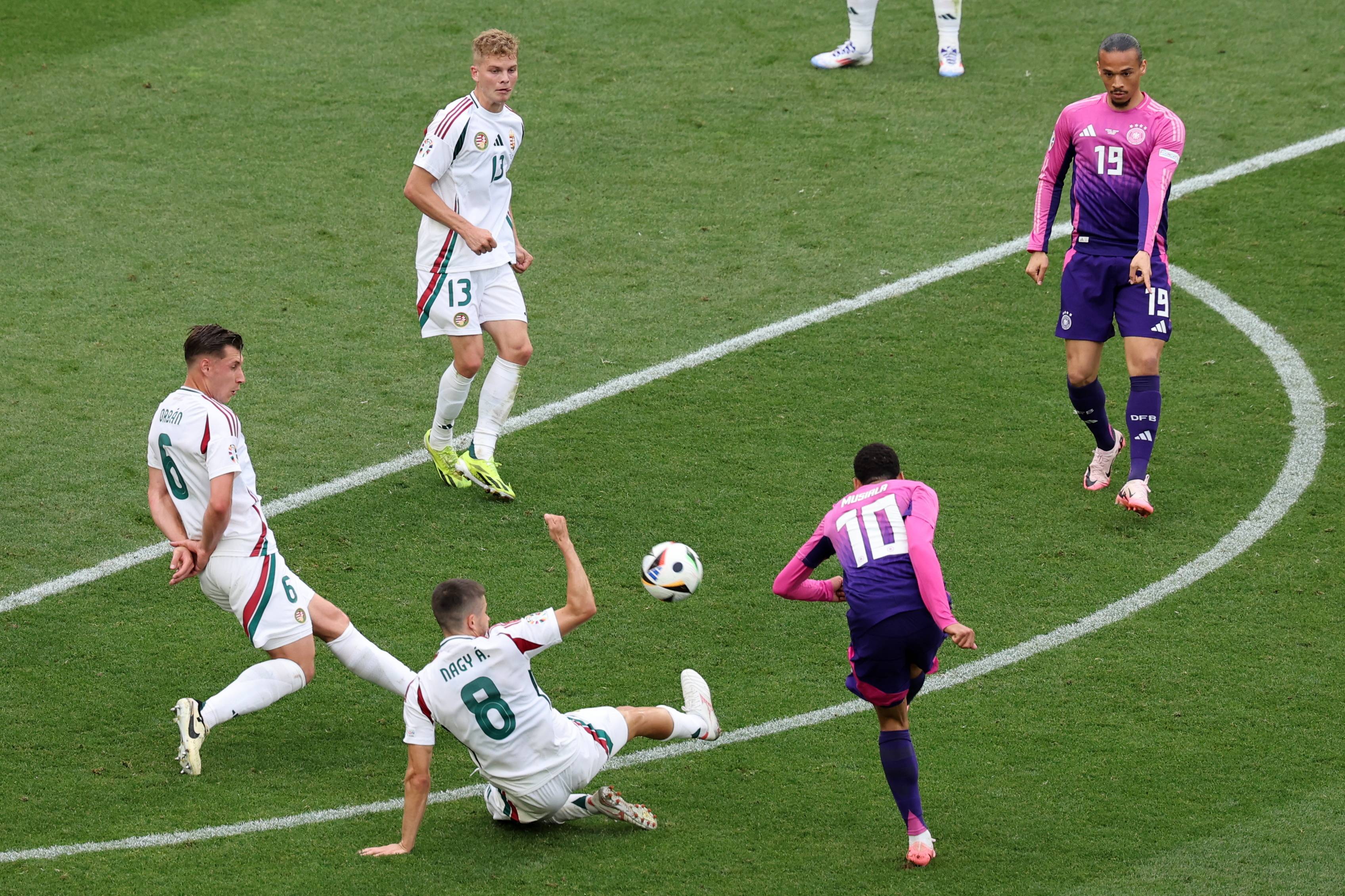 1xBit体育入口-匈牙利队迎来挑战全力冲刺夺胜