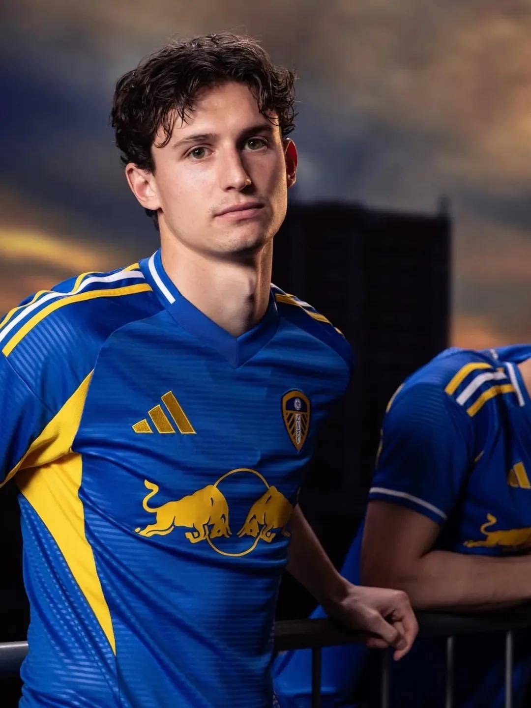 1xBit体育教练-利兹联客场不敌伯明翰，遭遇联赛败绩的简单介绍