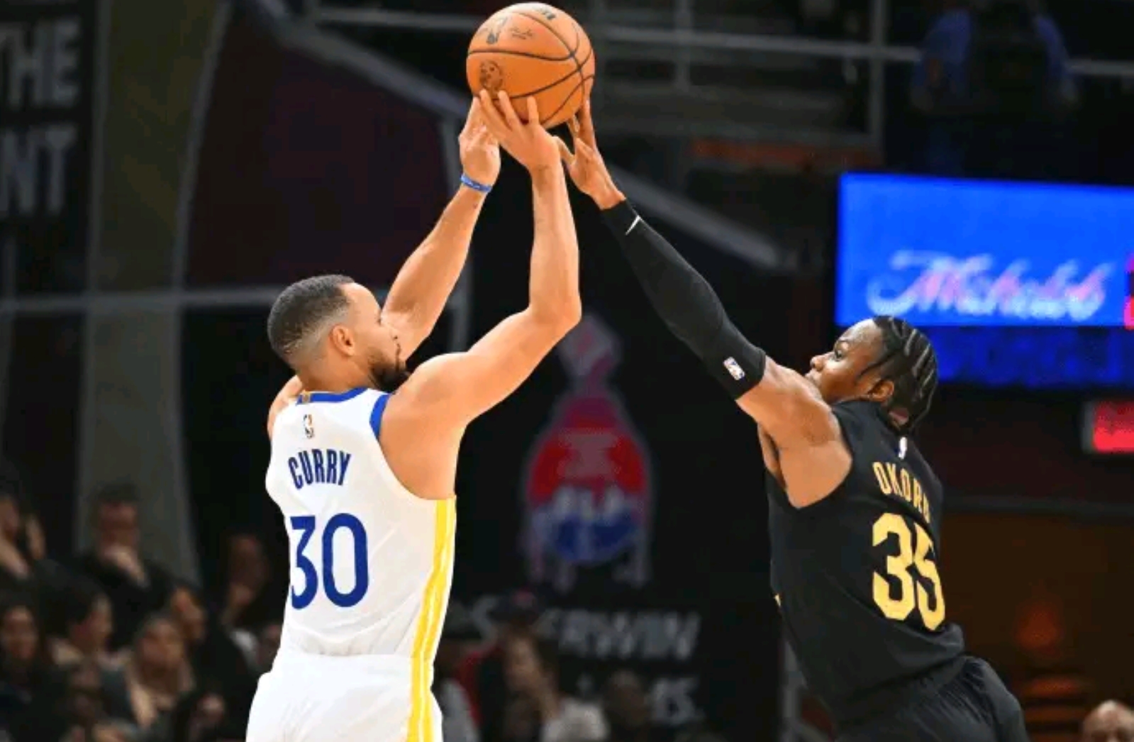 太阳主场大胜骑士,取得四连胜 太阳主场大胜骑士,取得四连胜