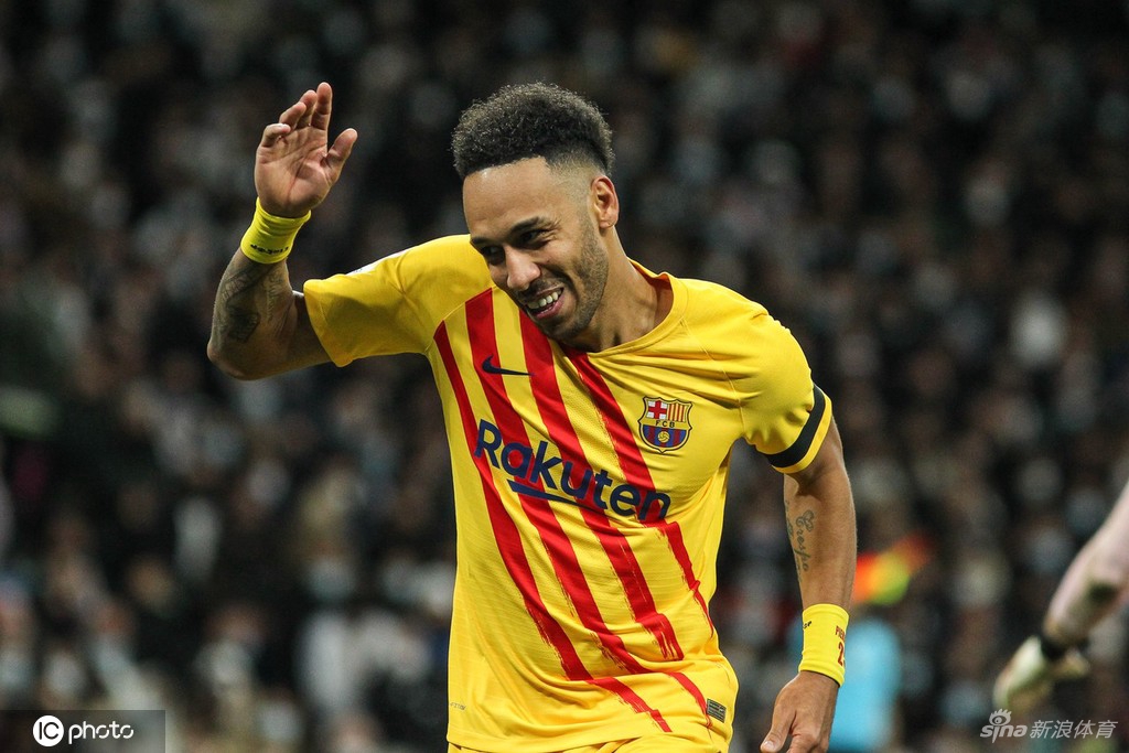 1xBit体育官网登录网址-皇马前锋梅开二度，巴萨遭到逆转